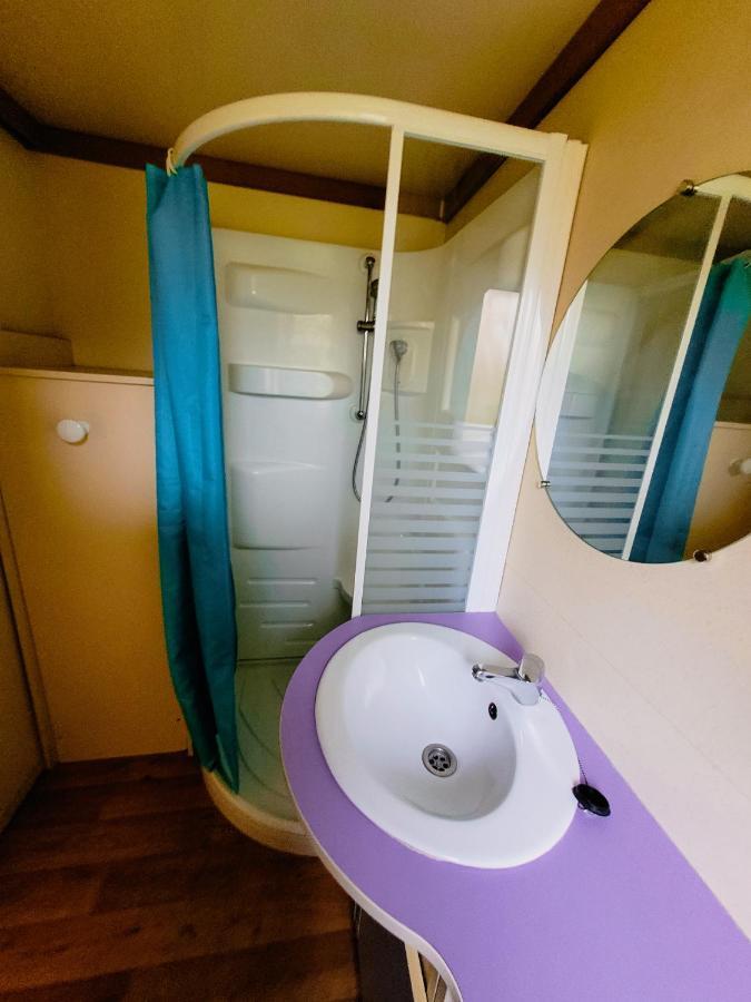 Camping les Hirondelles Bourg-Sainte-Marie Eksteriør bilde