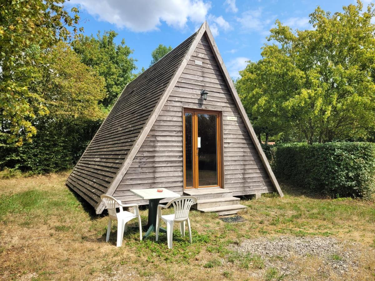 Camping les Hirondelles Bourg-Sainte-Marie Eksteriør bilde