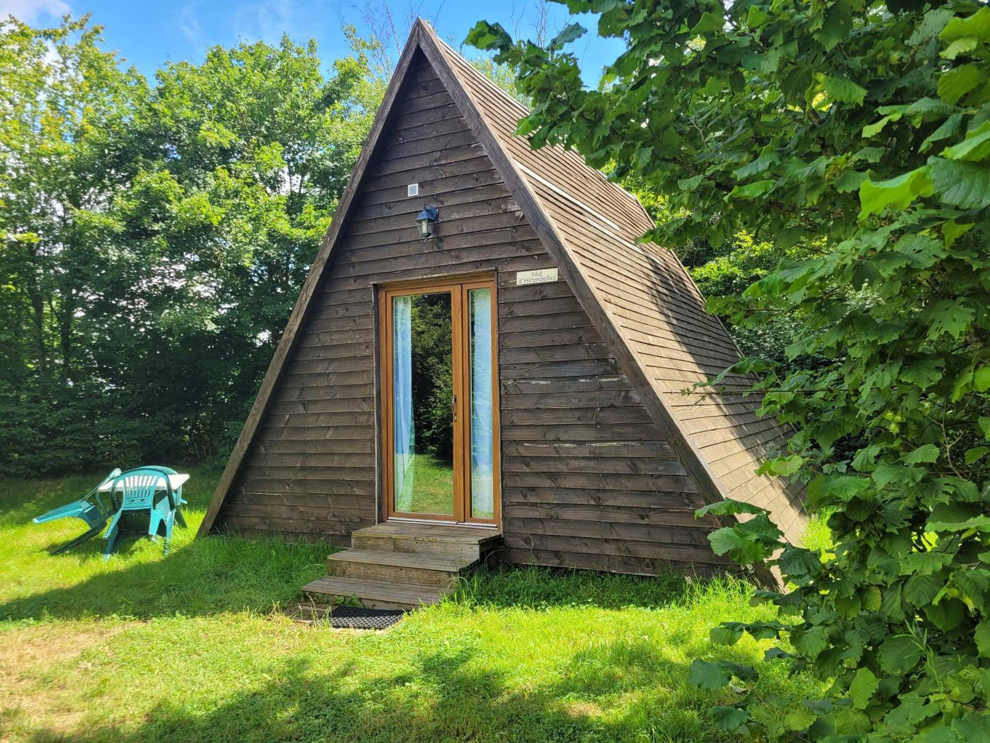 Camping les Hirondelles Bourg-Sainte-Marie Eksteriør bilde