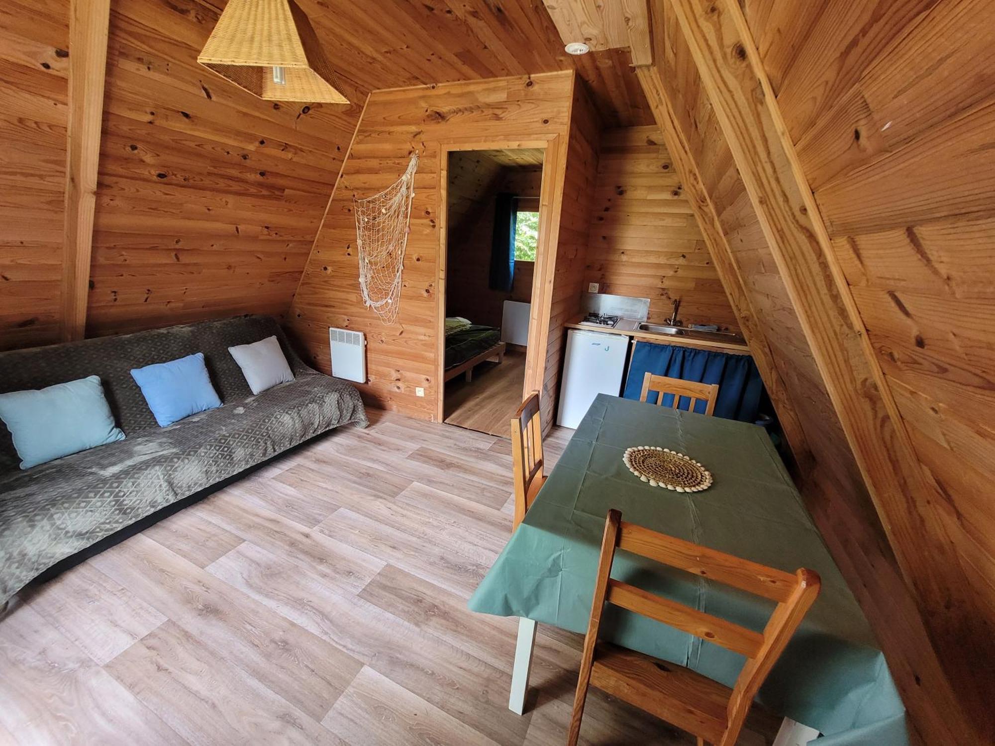 Camping les Hirondelles Bourg-Sainte-Marie Eksteriør bilde