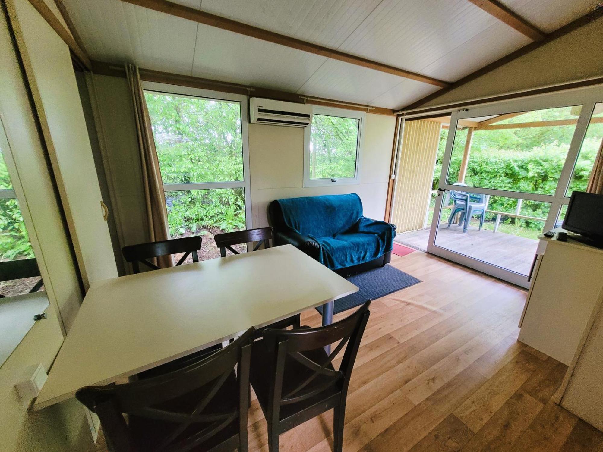 Camping les Hirondelles Bourg-Sainte-Marie Eksteriør bilde